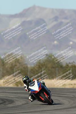 media/Dec-04-2025-Racers Edge (Thu) [[5ebc9f124d]]/3-B Group/1-Session 1 (Turn 7)/